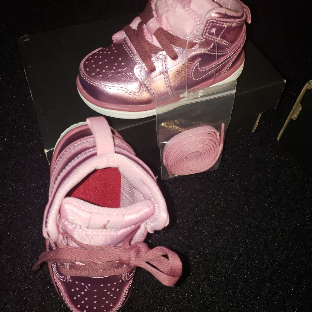 Air Jordan 1 Mid SE TD Pink Rise 5C AV5172-640